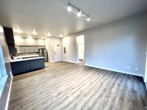 2330 Yakima Ct in Tacoma, WA - Building Photo - Building Photo