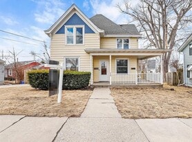 426 College Ave, Unit Lower in Watertown, WI - Building Photo