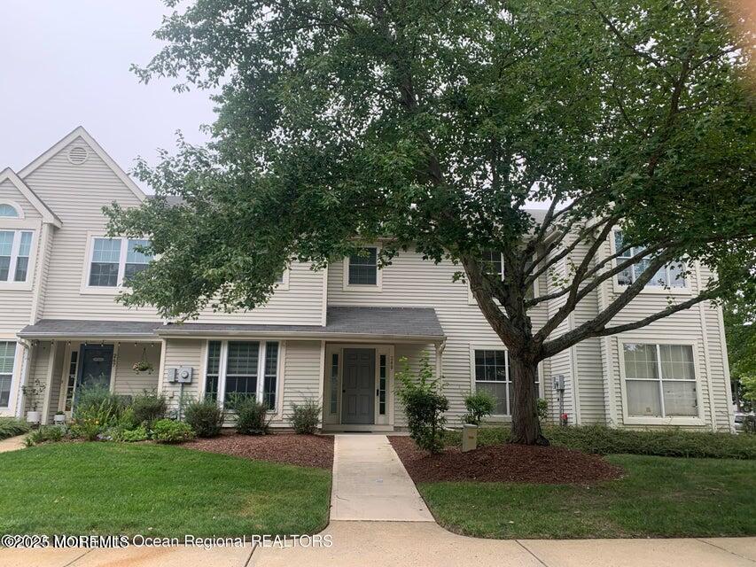 248 Larchwood Ct in Howell, NJ - Building Photo