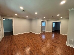 3825 Hawick Ln in Dallas, TX - Building Photo - Building Photo