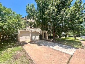 17606 Klamath Falls Dr in Round Rock, TX - Building Photo - Building Photo