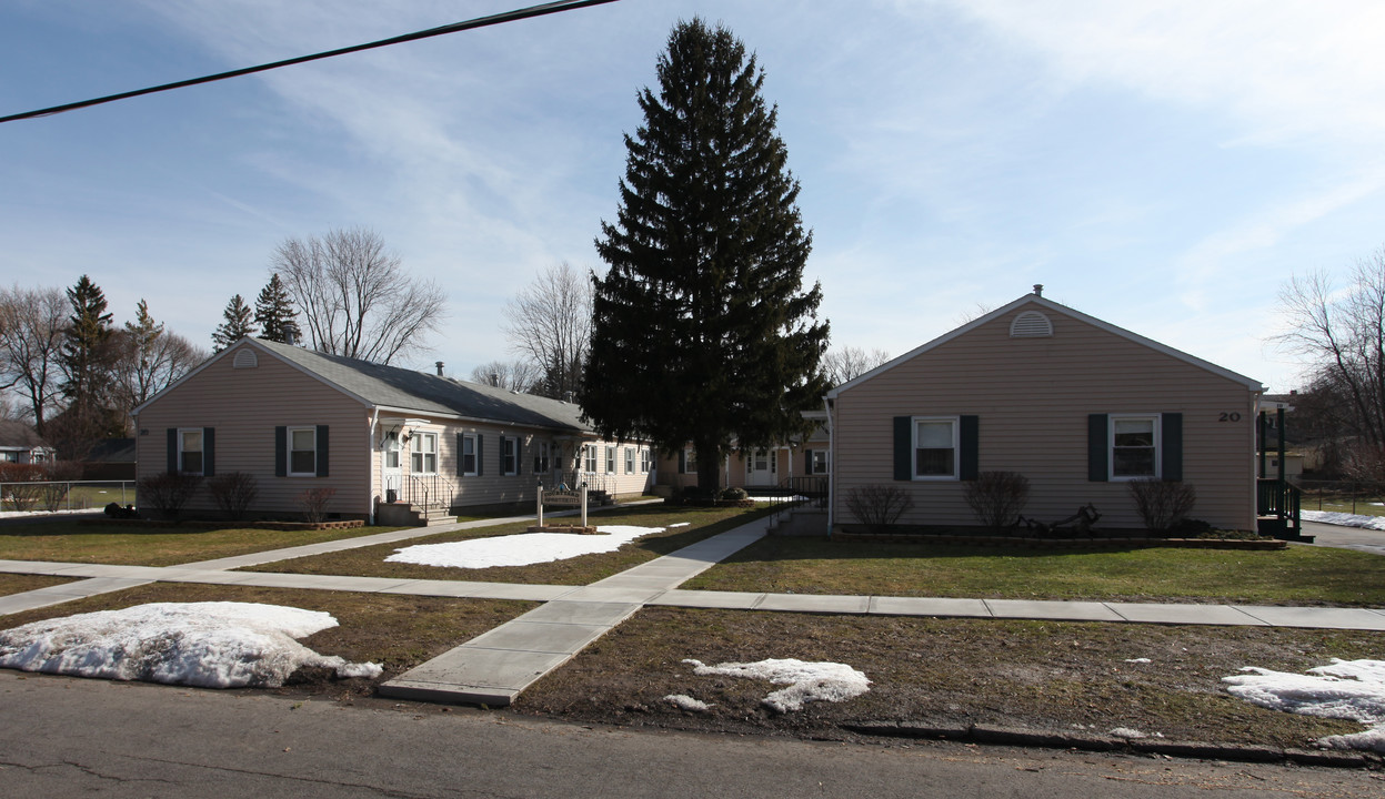 Courtyard Apartments in Auburn, NY - Foto de edificio