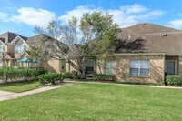 Town Park Townhomes photo'