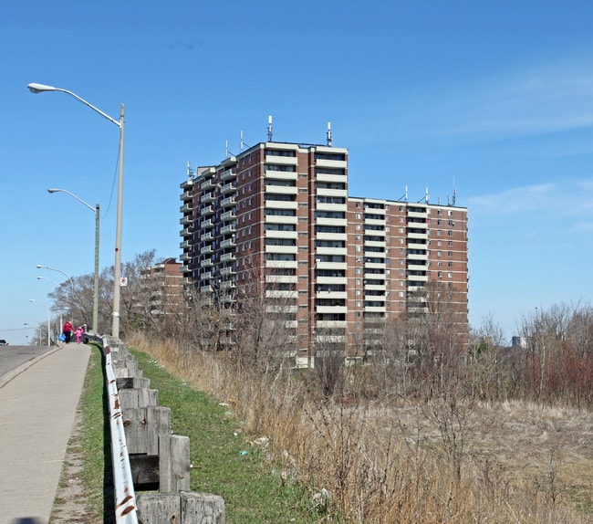 Markham Apartments in Toronto, ON - Building Photo - Building Photo
