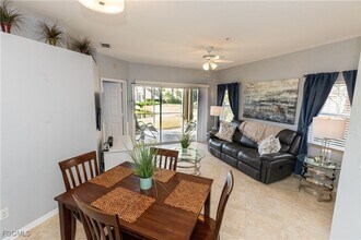 12081 Summergate Cir, Unit 104 in Ft. Myers, FL - Building Photo - Building Photo