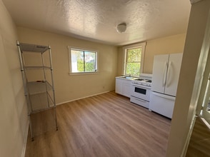 1528 Castillo St in Santa Barbara, CA - Building Photo - Building Photo