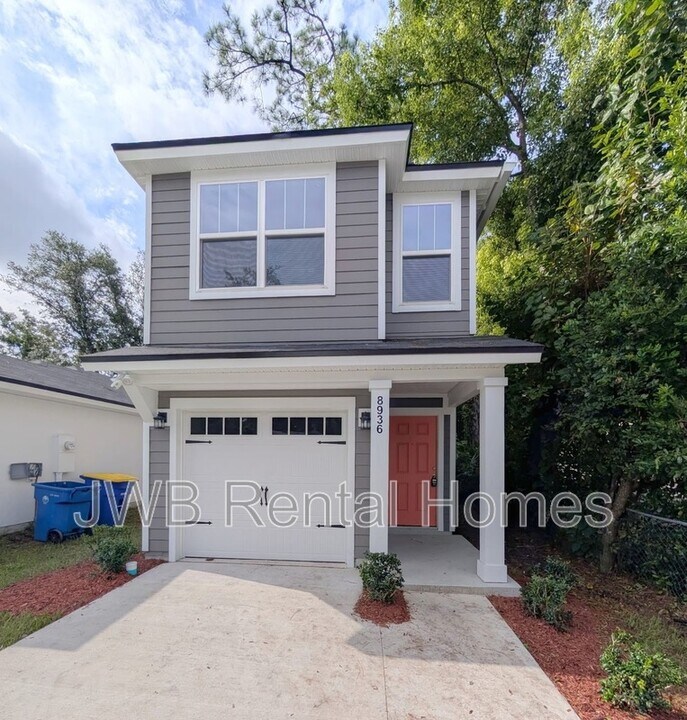 8936 Cocoa Ave in Jacksonville, FL - Building Photo