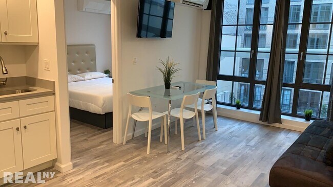 property at 433 W 53rd St