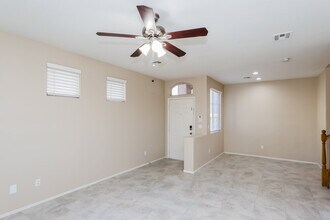 481 Painted Sage Ct in Henderson, NV - Building Photo - Building Photo