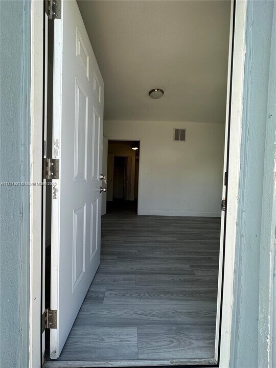 341 NW 61st Ave-Unit -341 in Miami, FL - Building Photo