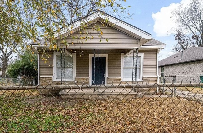 property at 710 S Mounds St