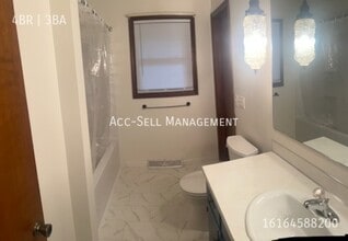 2580 Emerson Ave NW in Grand Rapids, MI - Building Photo - Building Photo
