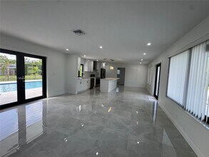 10055 SW 135th St in Miami, FL - Building Photo - Building Photo