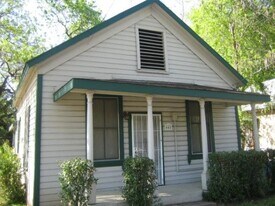 446 W 8th St in Chico, CA - Building Photo