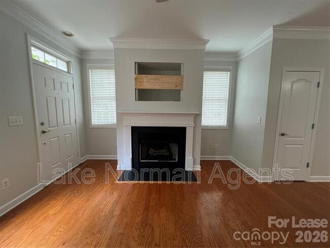 9905 Ansonborough Square in Huntersville, NC - Building Photo - Building Photo