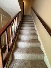 2043 E Oaks Dr in Fayetteville, AR - Building Photo - Building Photo