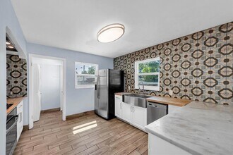 1101 28th St N in St. Petersburg, FL - Building Photo - Building Photo