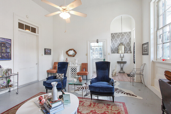 901 Governor Nicholls St, Unit 901 Gov. Nicholls
