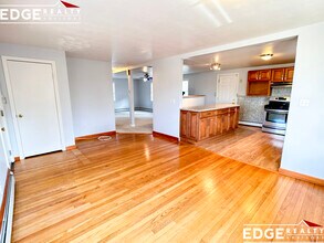 18 Brooks St, Unit 1 in Boston, MA - Building Photo - Building Photo