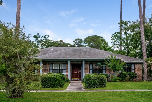 property at 11093 Losco Jct Dr