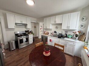 25 Linden St in Somerville, MA - Building Photo - Building Photo