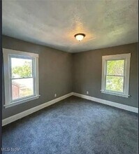 3279 W 86th St in Cleveland, OH - Foto de edificio - Building Photo