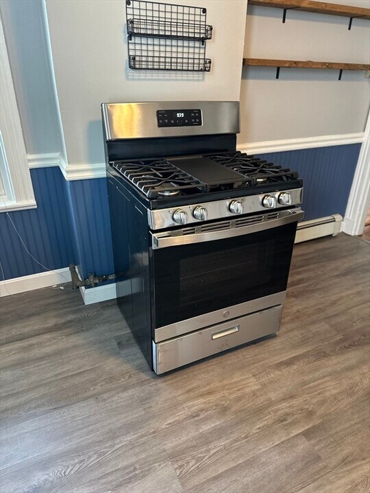 6 Marine Rd in Boston, MA - Building Photo