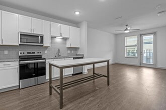 NOVO New Hampstead in Bloomingdale, GA - Building Photo - Building Photo