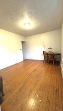 51 Russell Rd in Albany, NY - Building Photo - Building Photo
