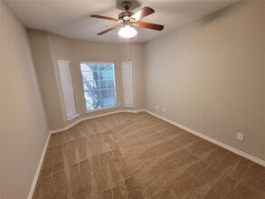 1919 Post Oak Park Dr-Unit -4205 in Houston, TX - Building Photo - Building Photo