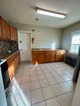 72 Mowry St in Pawtucket, RI - Building Photo - Building Photo