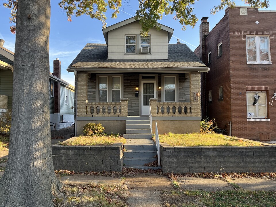 4107 Bowen St in St. Louis, MO - Building Photo