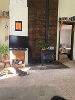 477 Mono St, Unit B upstairs in Mammoth Lakes, CA - Building Photo