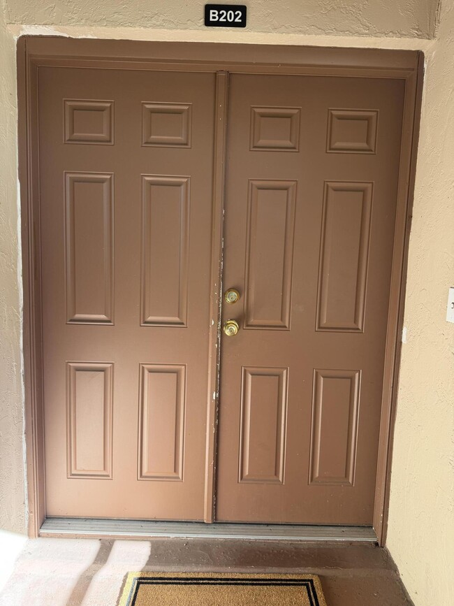 12661 Westhampton Cir in Wellington, FL - Building Photo - Building Photo