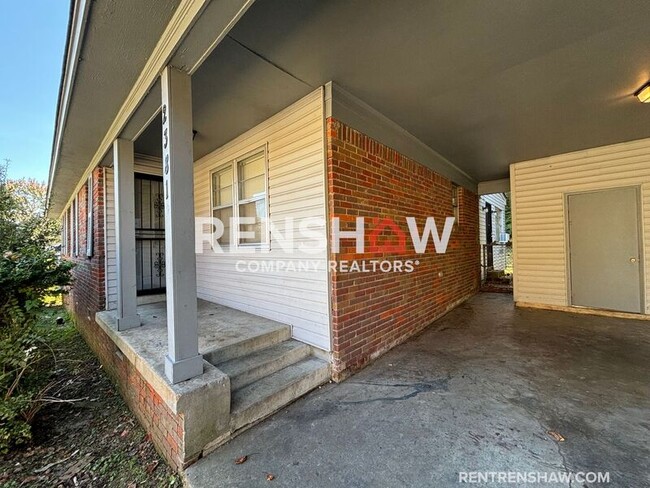 2381 Hillside Ave in Memphis, TN - Building Photo - Building Photo