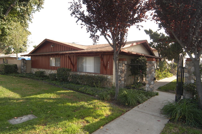 4683 Canoga St in Montclair, CA - Building Photo - Building Photo