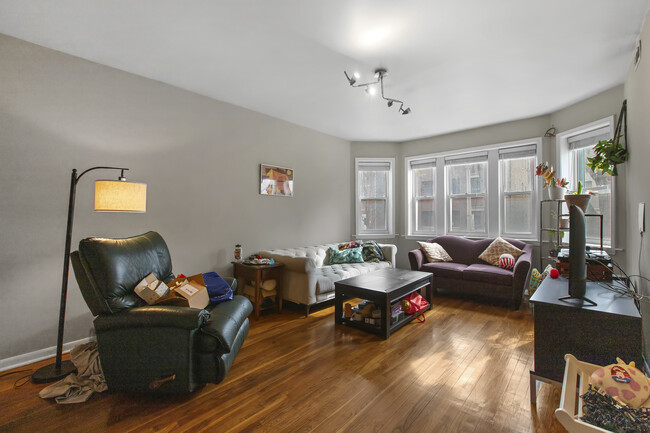 1524 N Artesian Ave, Unit #  01 in Chicago, IL - Building Photo - Building Photo