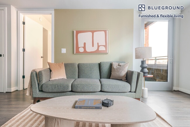 1122 N Hudson St in Arlington, VA - Building Photo - Building Photo