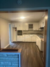 931 Dewey St-Unit -931 in Iowa City, IA - Building Photo - Building Photo