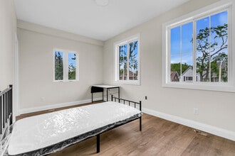 487 Campbell Av in Windsor, ON - Building Photo - Building Photo