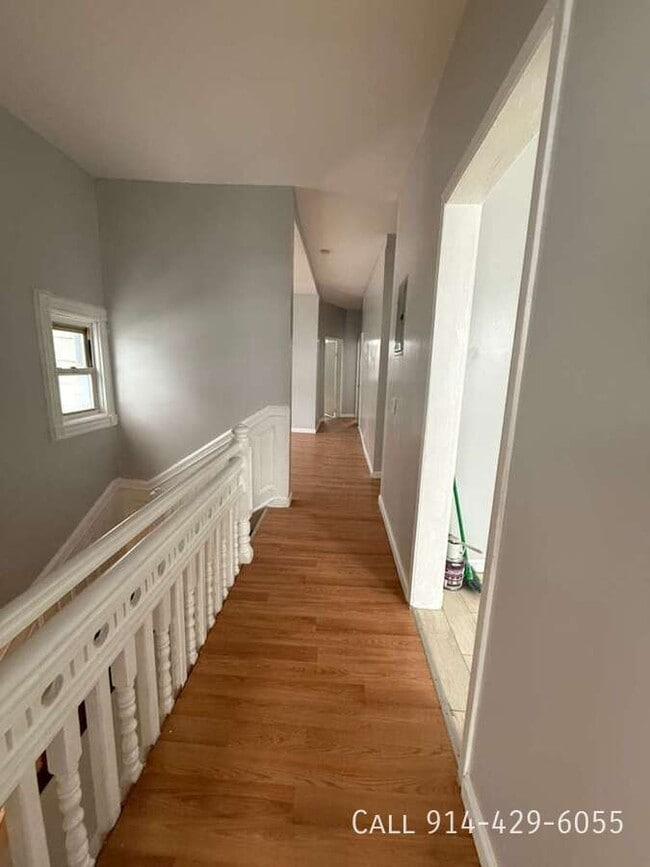 584 Warburton Ave in Yonkers, NY - Building Photo - Building Photo