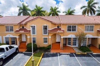 14260 SW 57th Ln in Miami, FL - Foto de edificio - Building Photo