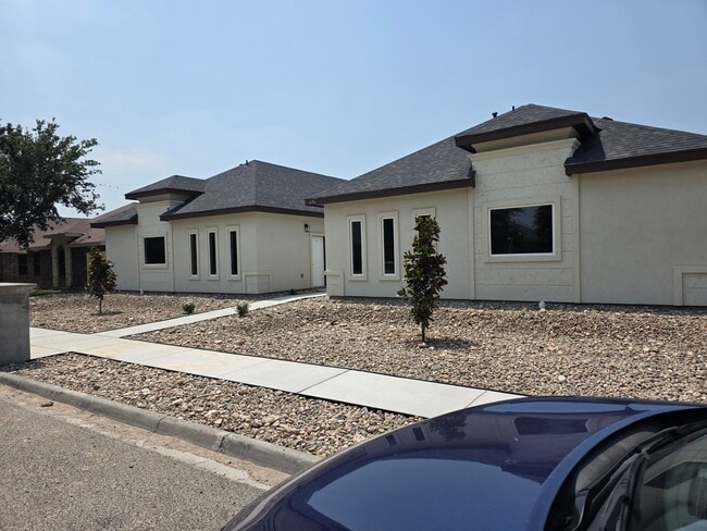 414 Lotto Ln, Unit 3