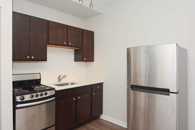 1655 N Humboldt Blvd, Unit J02P