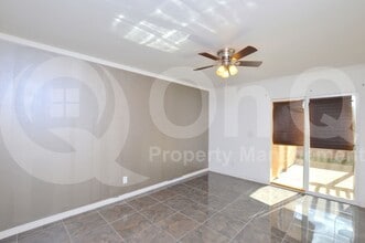 2331 W Carson Dr in Tempe, AZ - Building Photo - Building Photo
