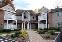Building Photo - Village At Pointe West Apartamentos in Akron, Ohio