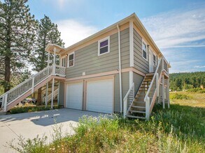 660 W Spruce St in Nederland, CO - Building Photo - Building Photo