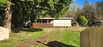 14823 43rd Pl NE in Lake Stevens, WA - Building Photo
