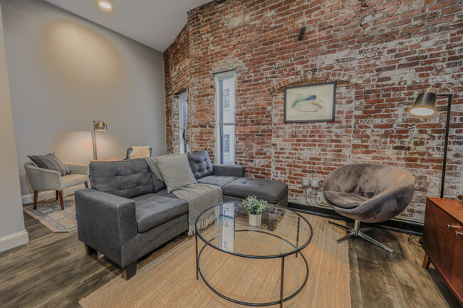 property at 6 Hamilton Pl