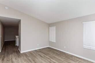 7668 Kalmalii Ave in Las Vegas, NV - Building Photo - Building Photo